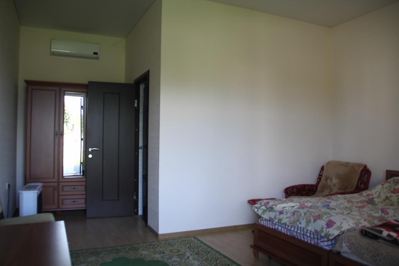 Амрапха Hotell Gudauta Exteriör bild