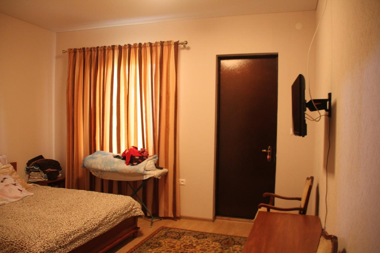Амрапха Hotell Gudauta Exteriör bild