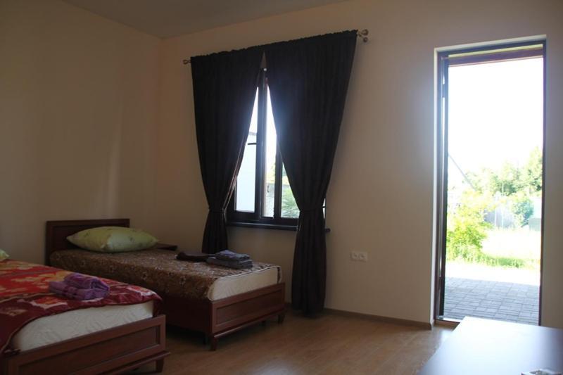 Амрапха Hotell Gudauta Exteriör bild